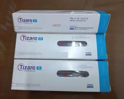 Tizaro 15mg pre-filled pen, premium studio shot